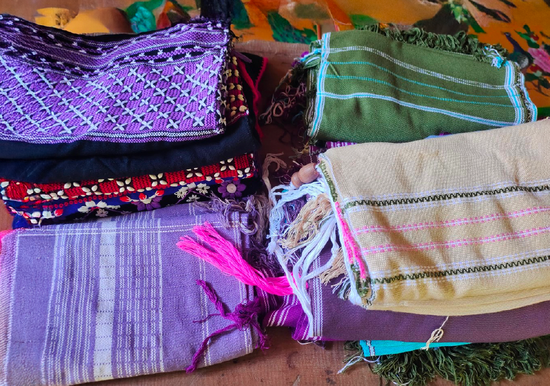 ผ้าทอกะเหรี่ยงบอเปอโข่ง ผ้าทอกะเหรี่ยงบอเปอโข่ง